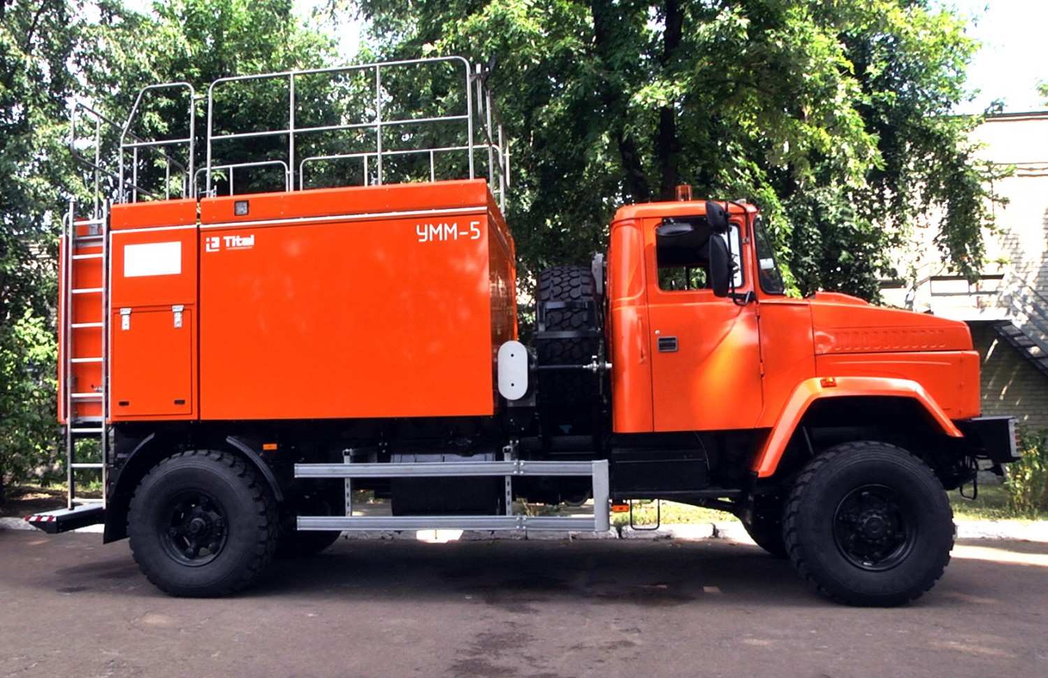 Для Єристівського ГЗК: мобільна миюча установка (УММ) на базі автомобільного шасі КрАЗ-5233НЕ