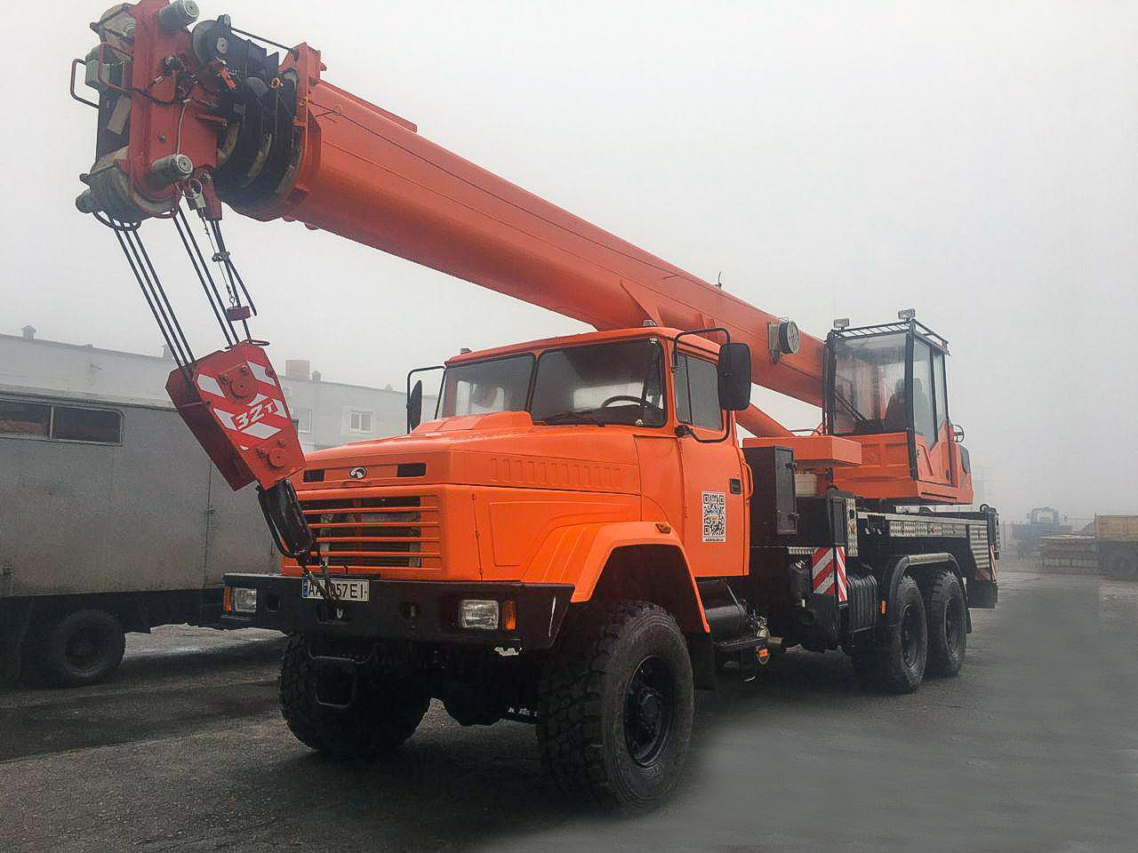 32-тонний автокран КС-55729 на базі КрАЗ- 6322 працюватиме в АТ «Полтаваобленерго»