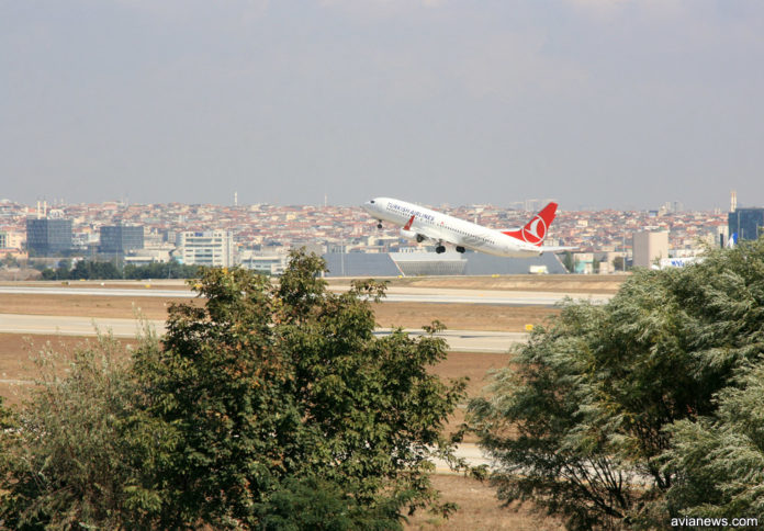 Turkish Airlines отменила все рейсы до конца мая