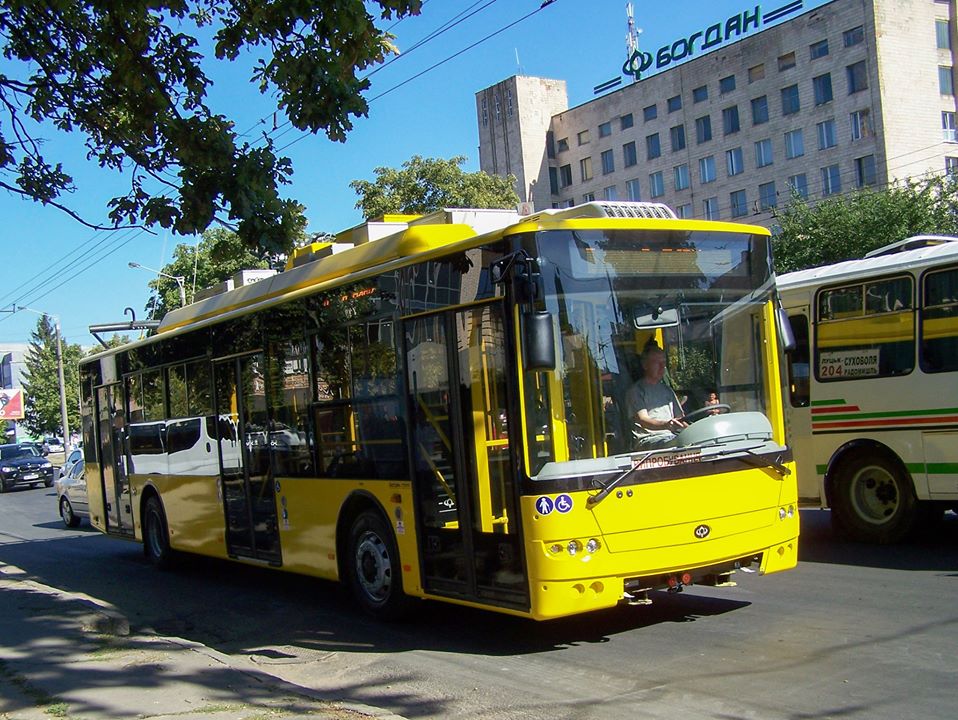 Громадський транспорт від “Богдан” буде обладнаний системою знезараження
