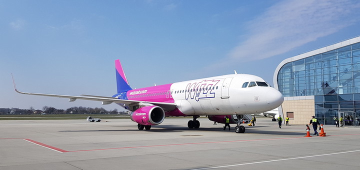 Wizz Air скасував більше десяти рейсів з України до березня 2021 року