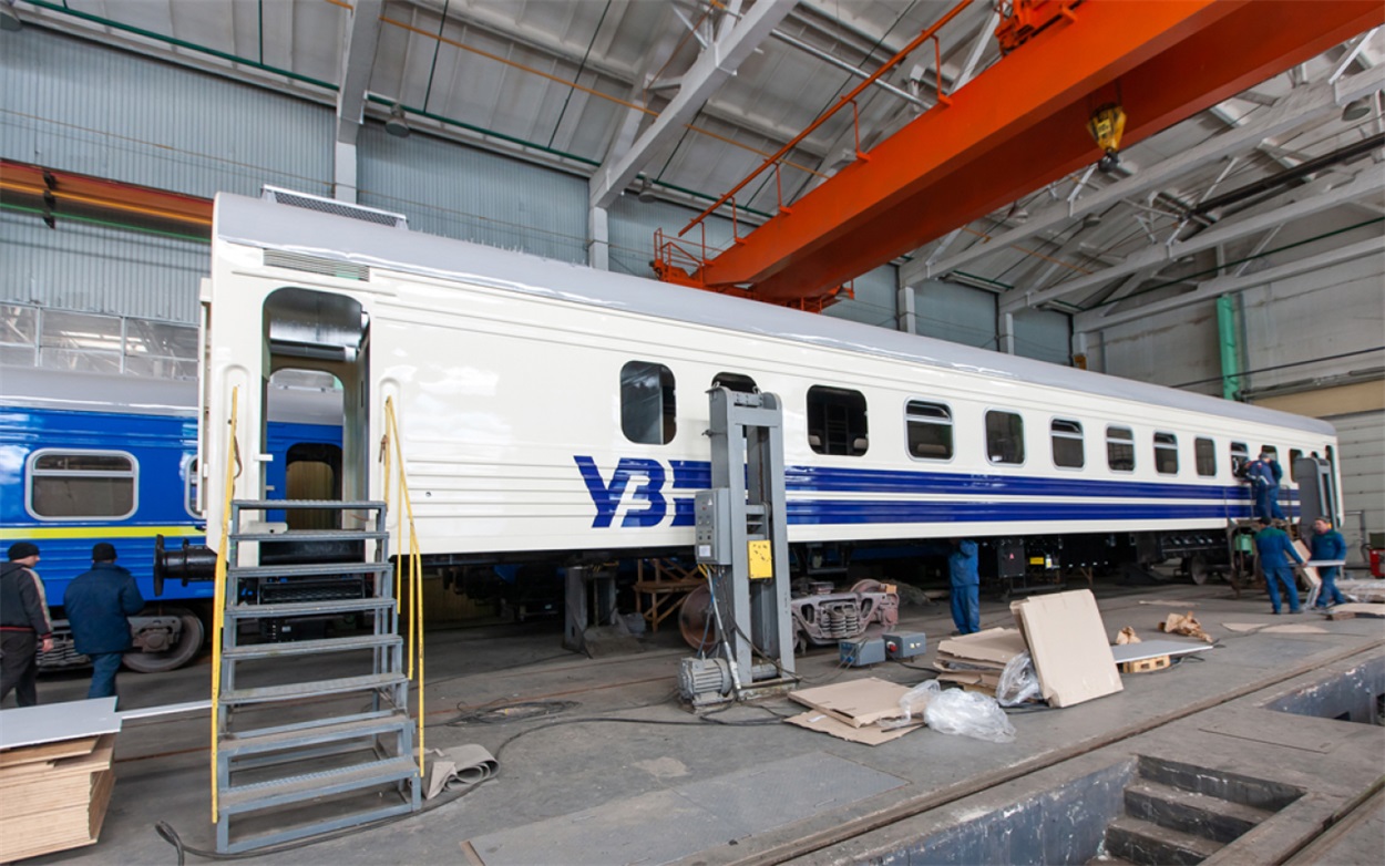Укрзализныця изучит вопрос изготовления поездов на столичном заводе