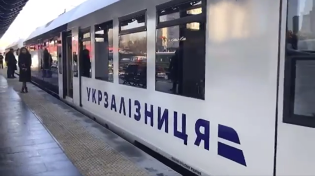 Укрзализныця интересуется закупкой пассажирских вагонов у Siemens и Pesa