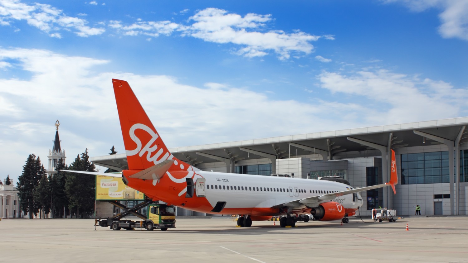 SkyUp Airlines відновлює рейси до Одеси, Тбілісі та Батумі