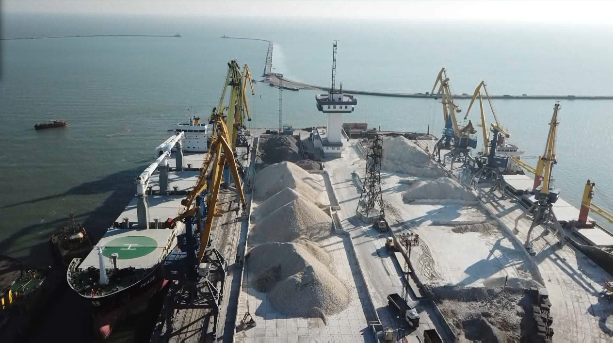 Маріупольський порт з початку березня переробив 32 тонни зернових