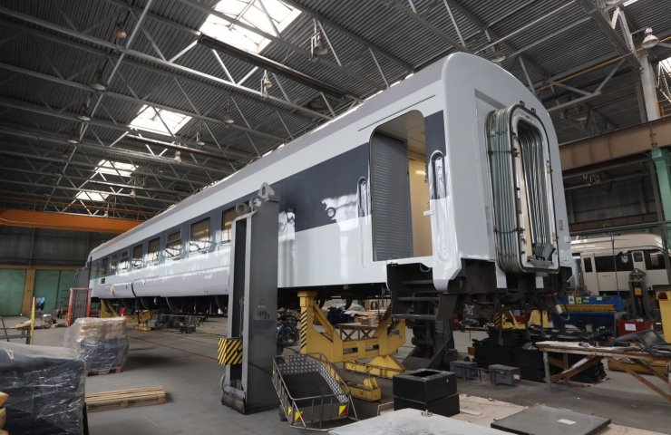 На Крюковском вагоностроительном заводе отремонтируют вагоны, построенные к Евро 2012