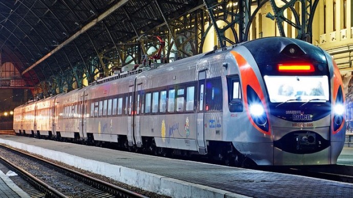 В этом месяце могут возобновить движение поездов из Украины в Польшу