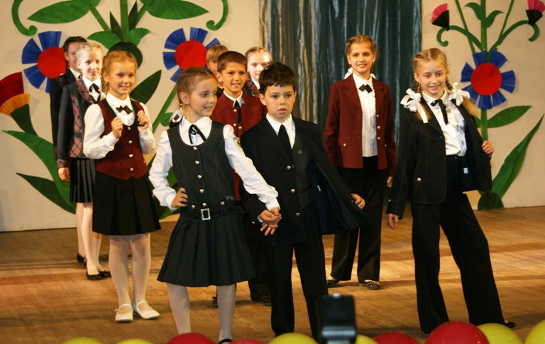 В Киевском дворце детей и юношества состоялся показ школьной формы «Дресс-код в школе» (ФОТООТЧЕТ)