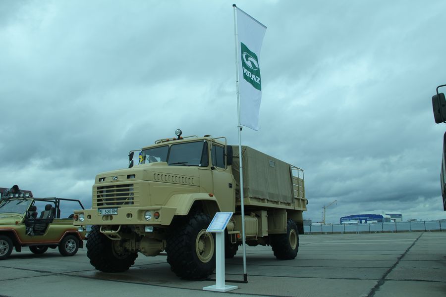 Вездеход КрАЗ-5233ВЕ «Спецназ» представлял национальный оборонно-промышленный комплекс на «КАДЕКС-2012»