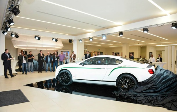 Компания Bentley представила королевскую версию седана Mulsanne