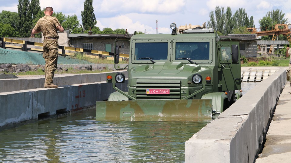 На базе КрАЗа создана новая землеройная машина