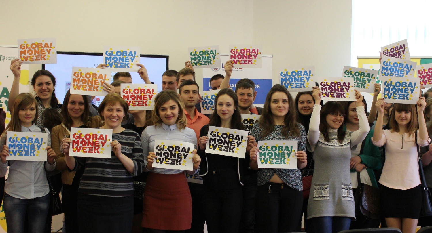 Фонд гарантування у рамках Global Money Week провів серію відкритих лекцій для молоді