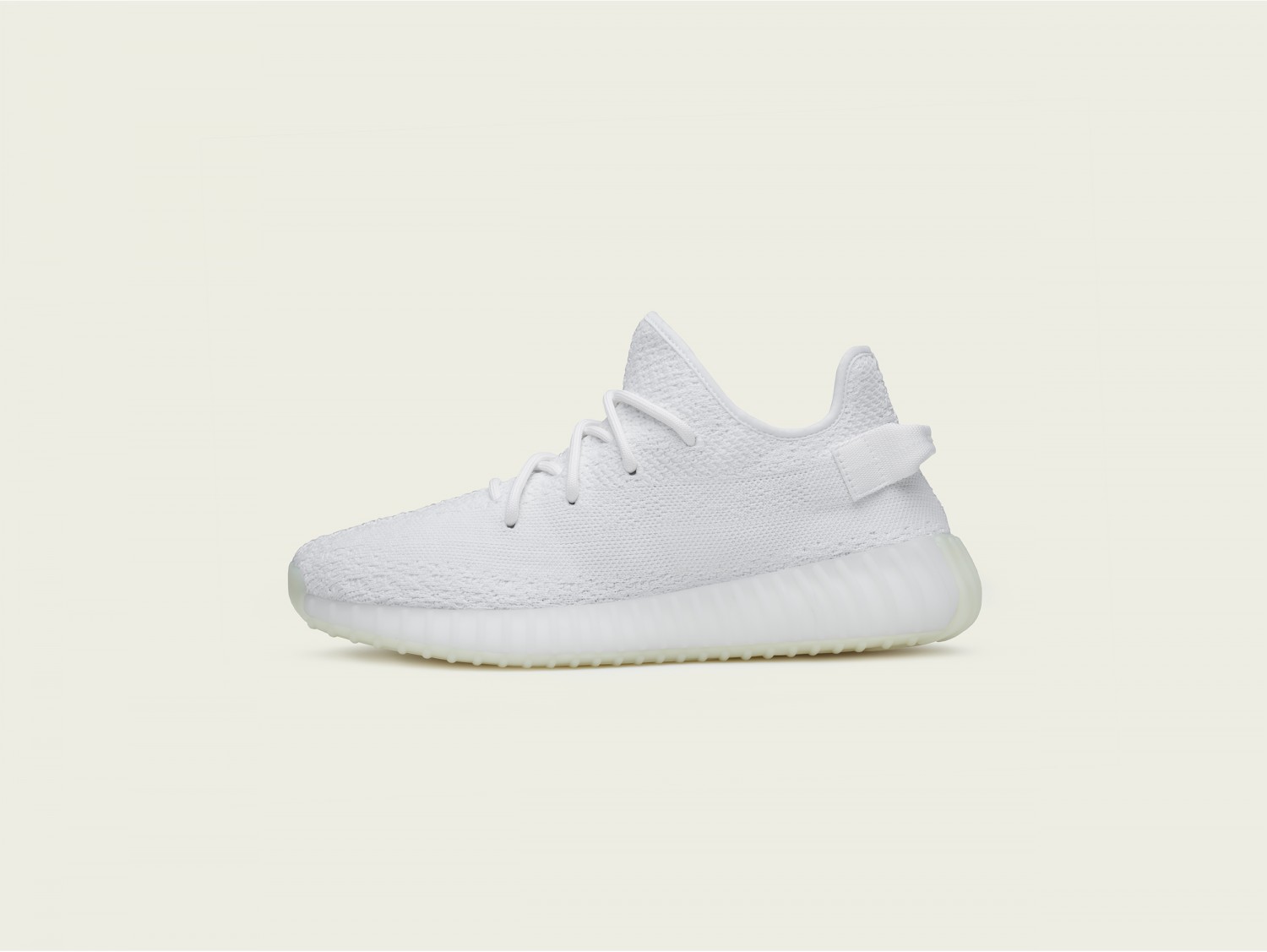 Канье Уэст и adidas представляют модель YEEZY BOOST 350 V2 Cream White