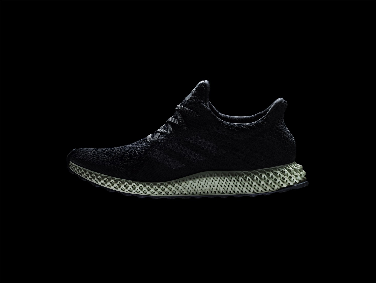 adidas представляет Futurecraft 4D – первые кроссовки, созданные из воздуха и света