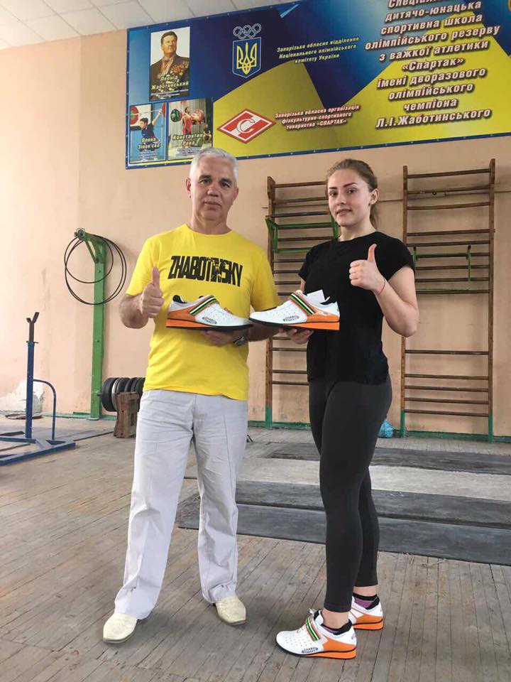 Спортсмены тестируют первые украинские штангетки