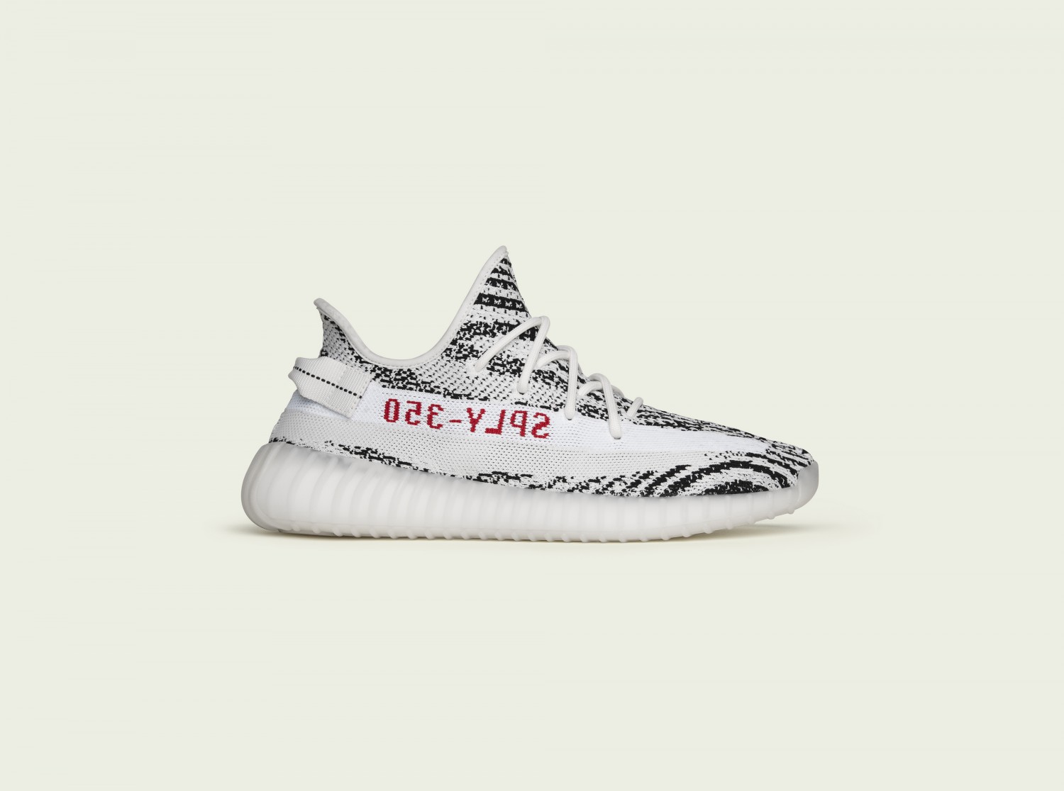 Канье Уэст и adidas представляют модель YEEZY BOOST 350 V2 в расцветке WHITE / CORE BLACK / RED