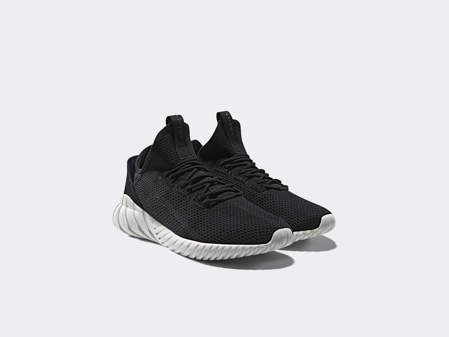 adidas Originals представляет обновленные версии Tubular Doom Sock