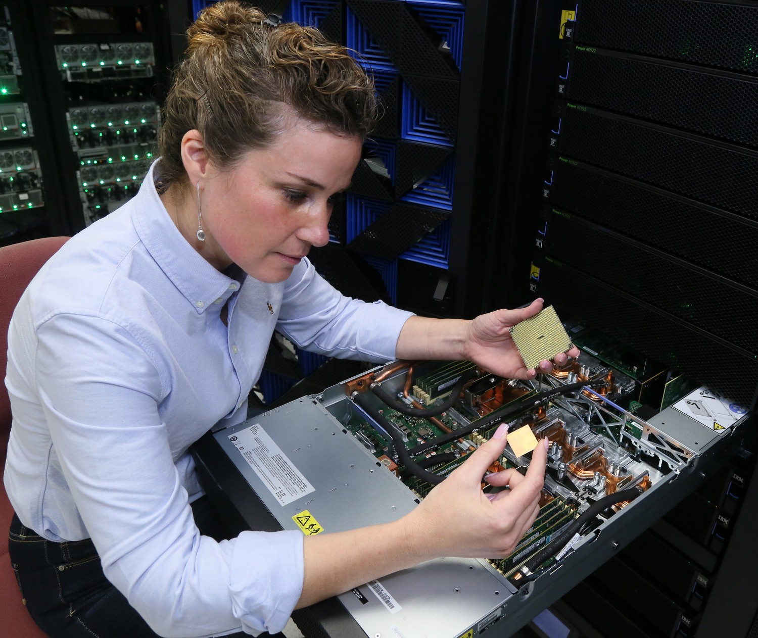 IBM представляет лучший в отрасли сервер для технологий искусственного интеллекта