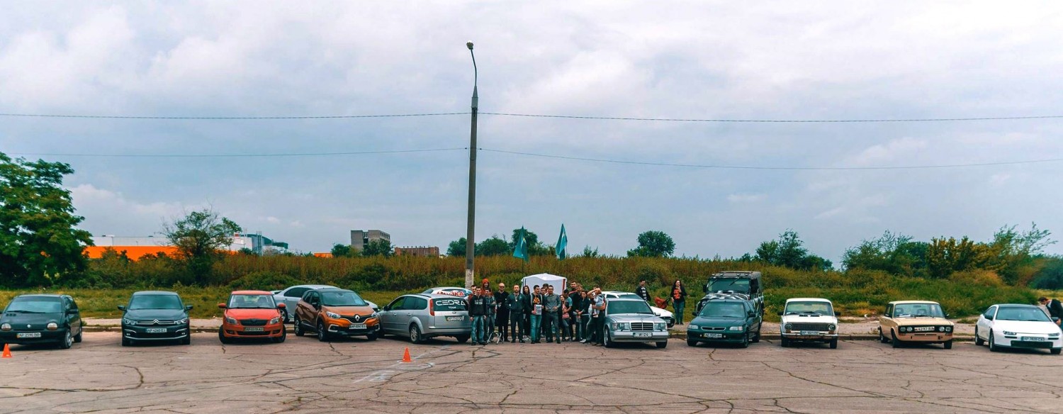 Автогонщики Запорожья провели соревнования по автослалому при поддержке «Параллели»