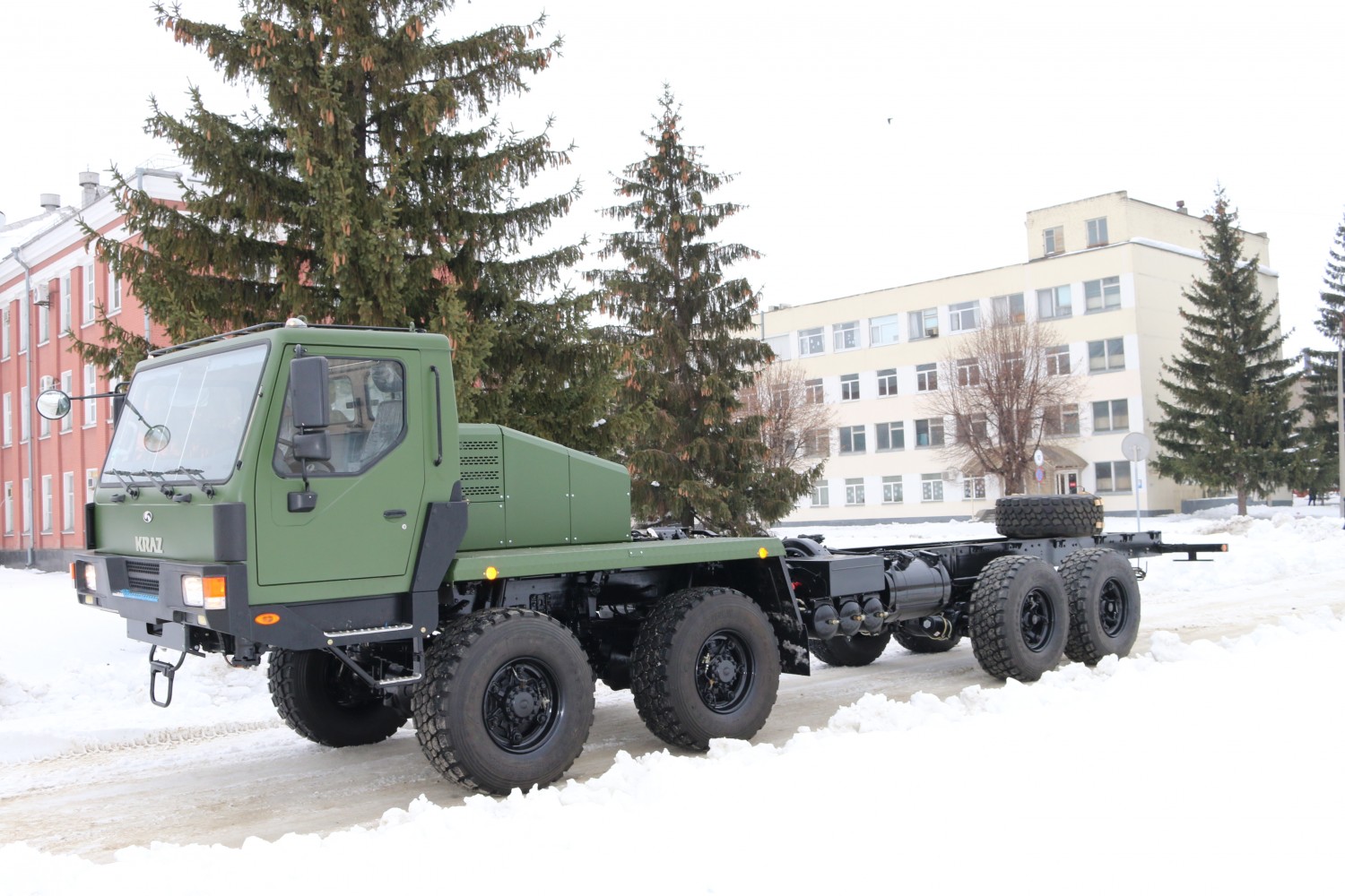 Подарунок українським військовим - самохідне шасі КрАЗ 8х8 із АКЗП