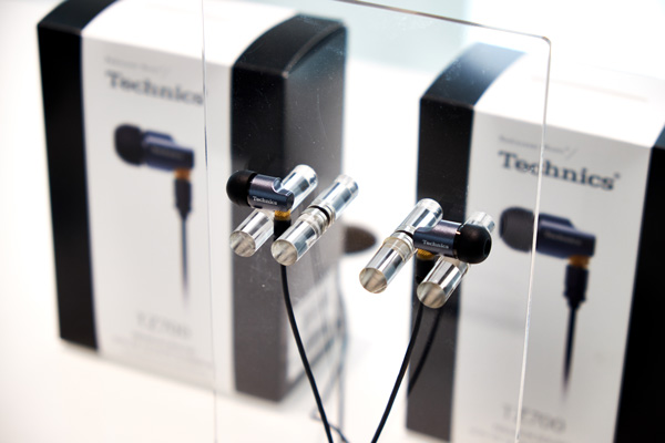 Technics анонсує випуск внутрішньоканальних навушників EAH-TZ700